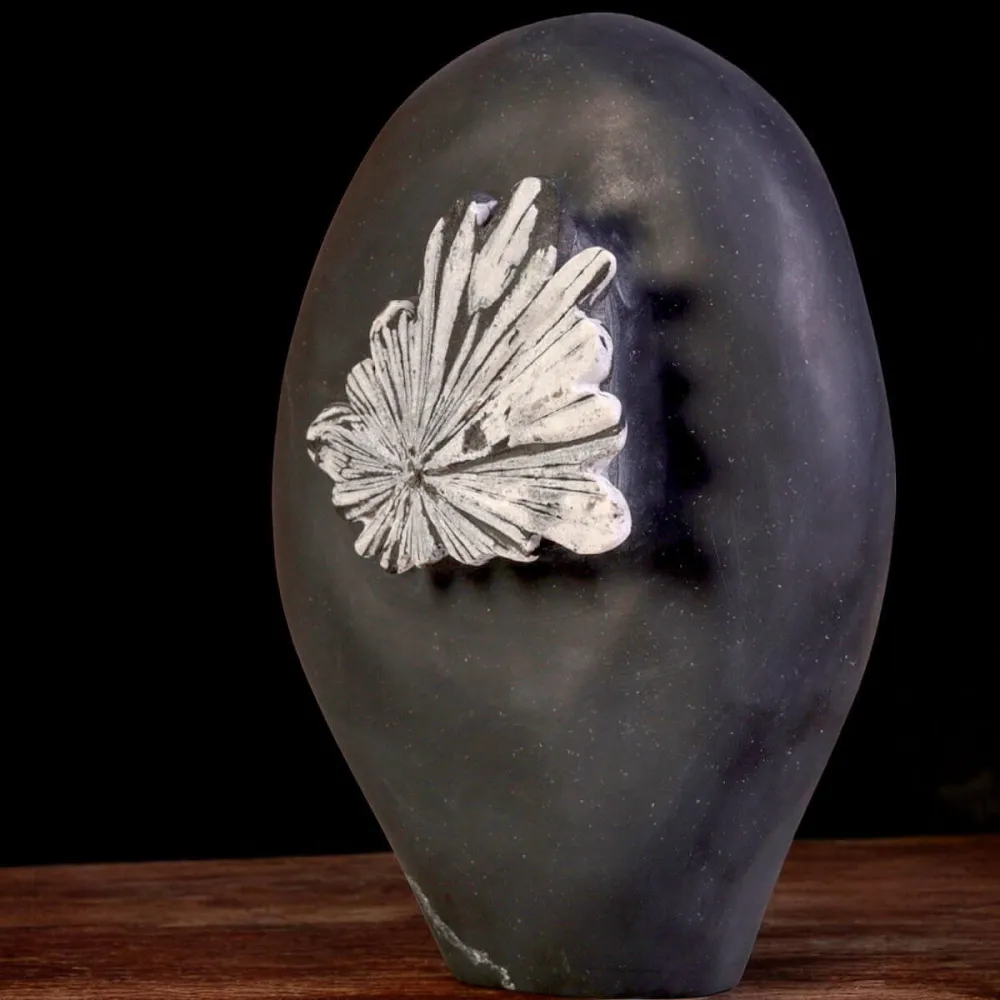 Chrysanthemum Stone - Natural Stone Flower. - CRH-02